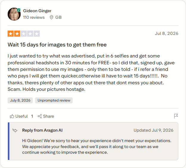 Avis Trustpilot sur Aragon AI par Gideon Ginger, deux étoiles, 8 juillet 2026, intitulé « Attendez 15 jours pour avoir les images gratuitement » : six selfies, inscription, autorisation d’utiliser les images, puis 15 jours d’attente à moins qu’une personne parrainée ne paie. Aragon répond qu’il transmettra le commentaire.