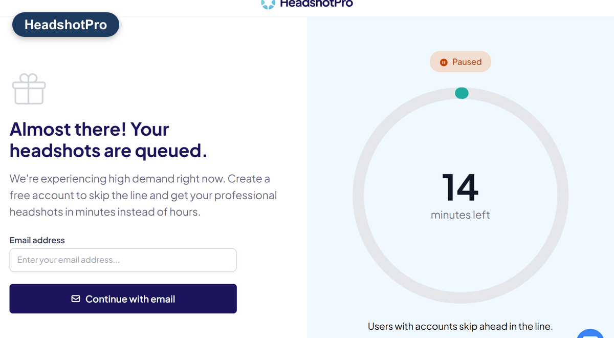 L’écran de file d’attente de HeadshotPro : « On y est presque ! Vos portraits sont dans la file d’attente », un champ e-mail avec un bouton « Continuer avec l’e-mail », et un compteur circulaire affichant 14 minutes restantes avec un badge Suspendu